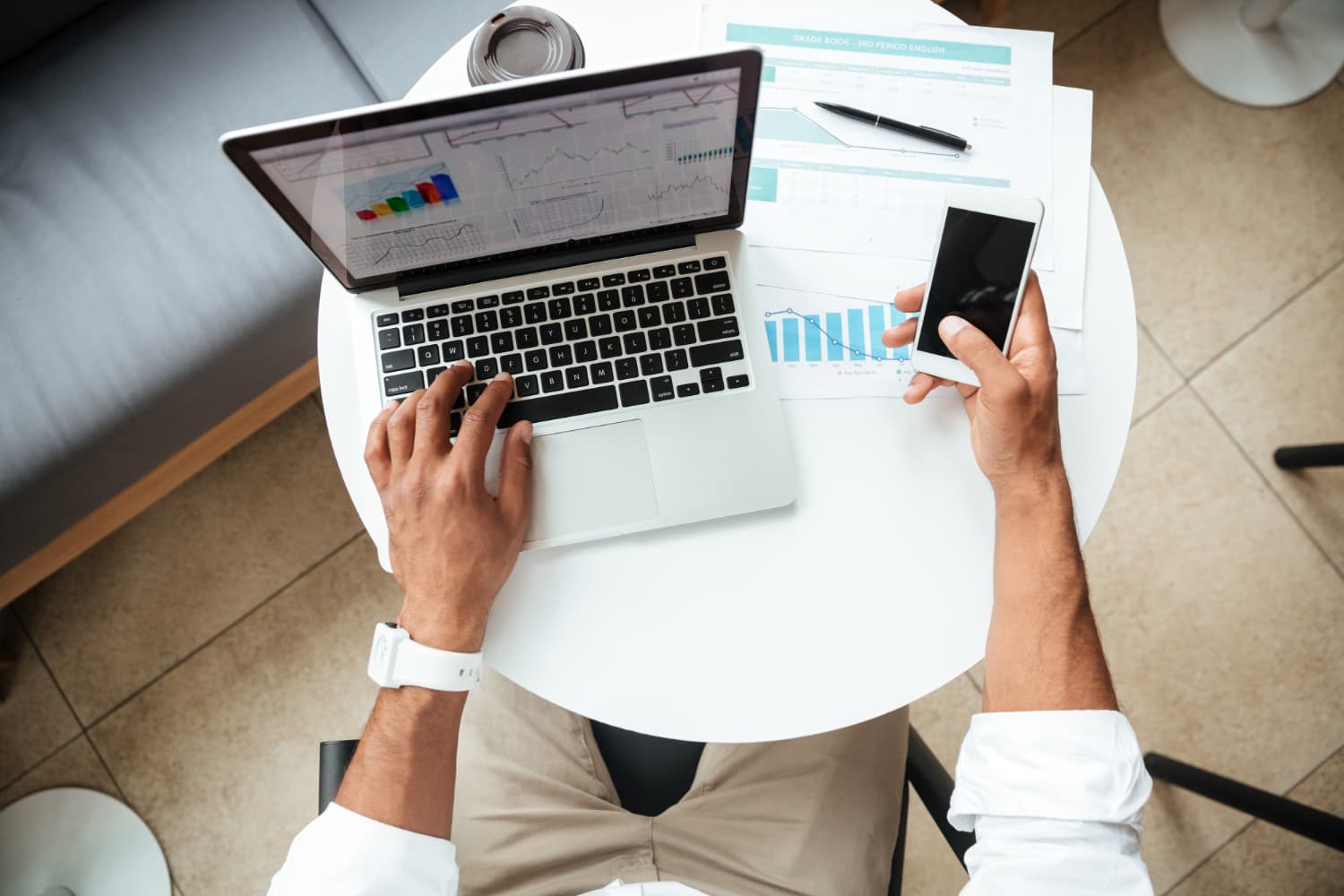 Pozycjonowanie stron B2B – czym różni się od SEO małych firm