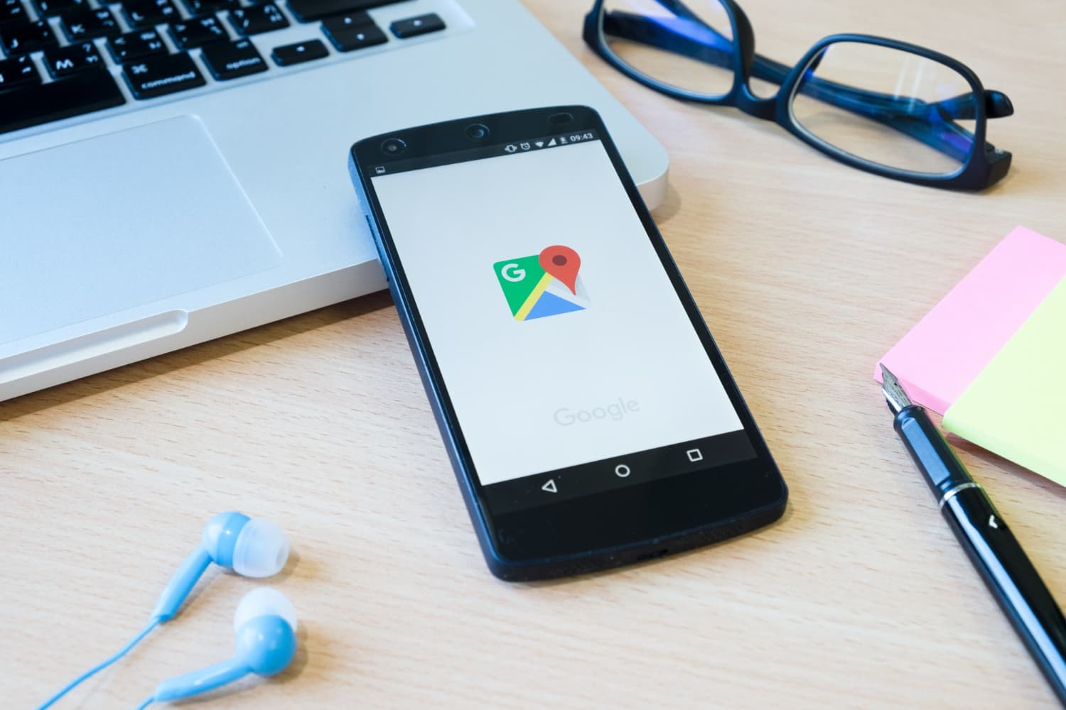 Wizytówka Google dla firm B2B — czy to się w ogóle opłaca?